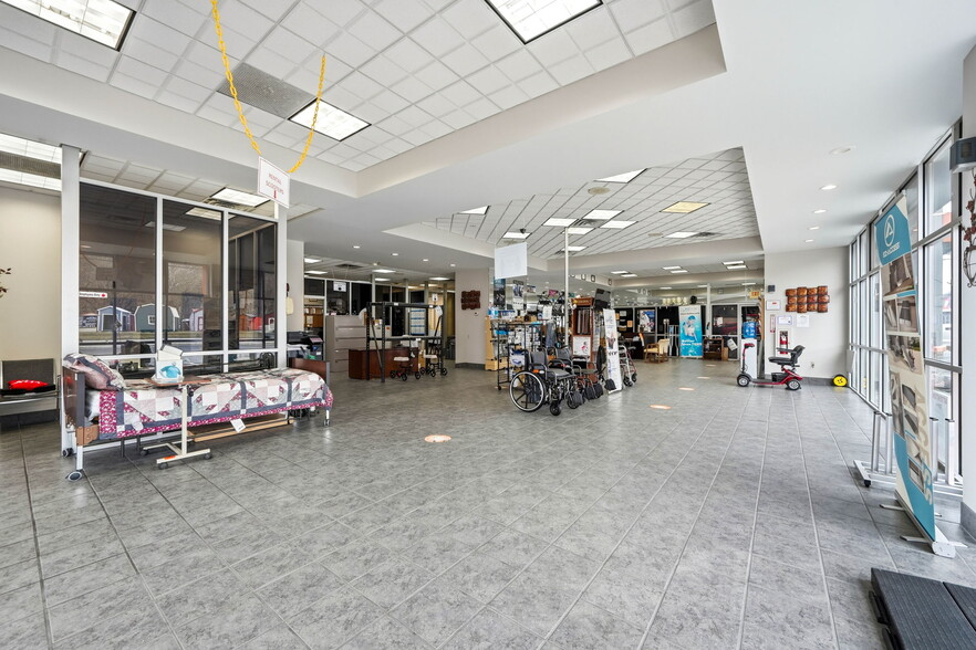 More Photos Of 2214 W Elk Ave, Elizabethton Auto Dealership For Sale