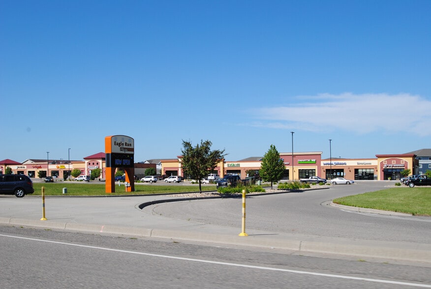More Photos Of 3330 Sheyenne, West Fargo Storefront For Lease