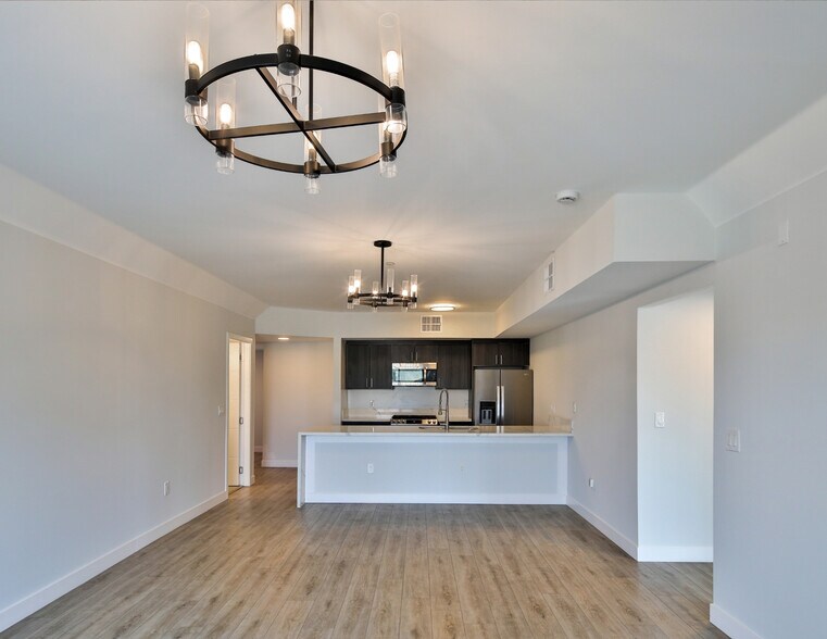 More Photos Of 1300 W Mission Blvd, Pomona Apartments For Sale