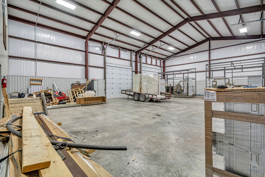 More Photos Of 716 US 385, Seminole Manufacturing For Sale