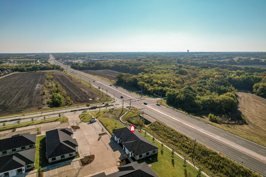 More Photos Of 2001 Auburn Hills Pky, McKinney Office For Lease