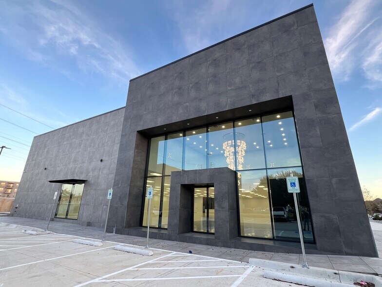 More Photos Of 7300 Riverside Dr, Irving Freestanding For Lease