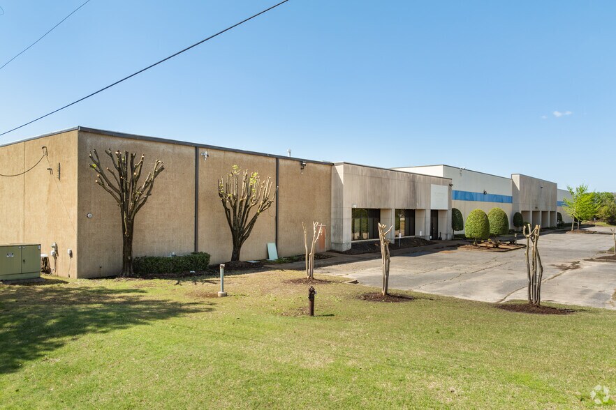Primary Photo Of 5145-5185 Hickory Hill Rd, Memphis Distribution For Lease