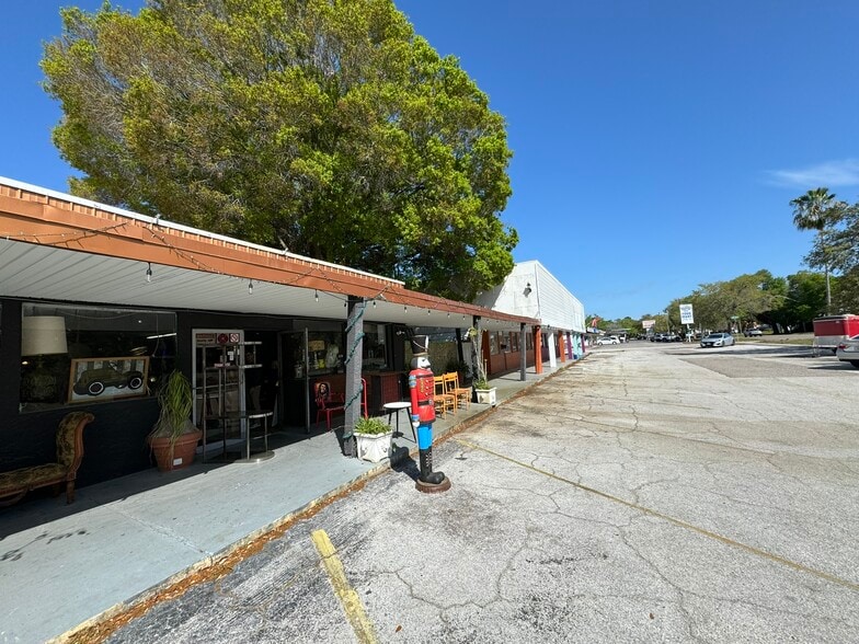 More Photos Of 1900 16th St N, Saint Petersburg Freestanding For Sale