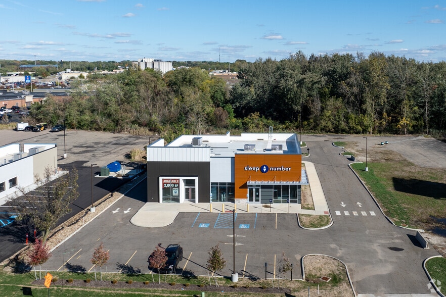 More Photos Of 4990 Dressler Rd Northwest, Canton General Retail For Lease