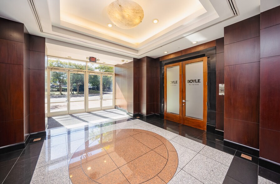 More Photos Of 1000 Ridgeway Loop, Memphis Office For Lease