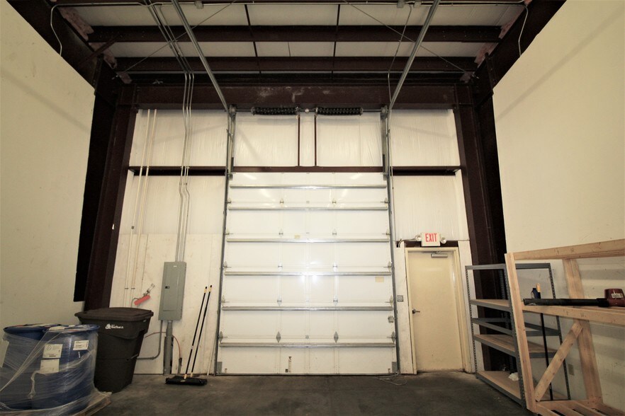 More Photos Of 2612 Larch Ln, Mount Pleasant Flex For Lease