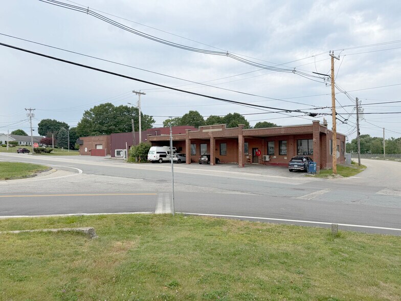 More Photos Of 95 Main St, South Portland Warehouse For Sale