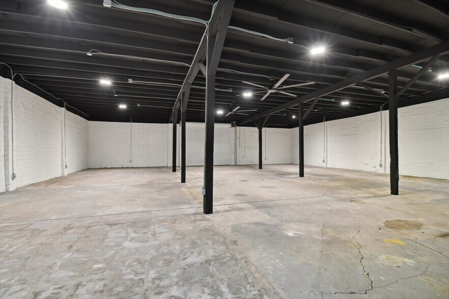 Primary Photo Of 1704 W Cherry St, Tampa Light Manufacturing For Sale