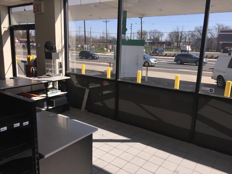 More Photos Of 475 North Ave E, Cranford Service Station For Lease