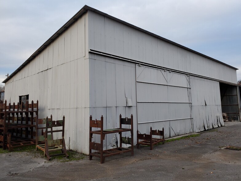 More Photos Of 301 Depot St, McMinnville Manufacturing For Sale