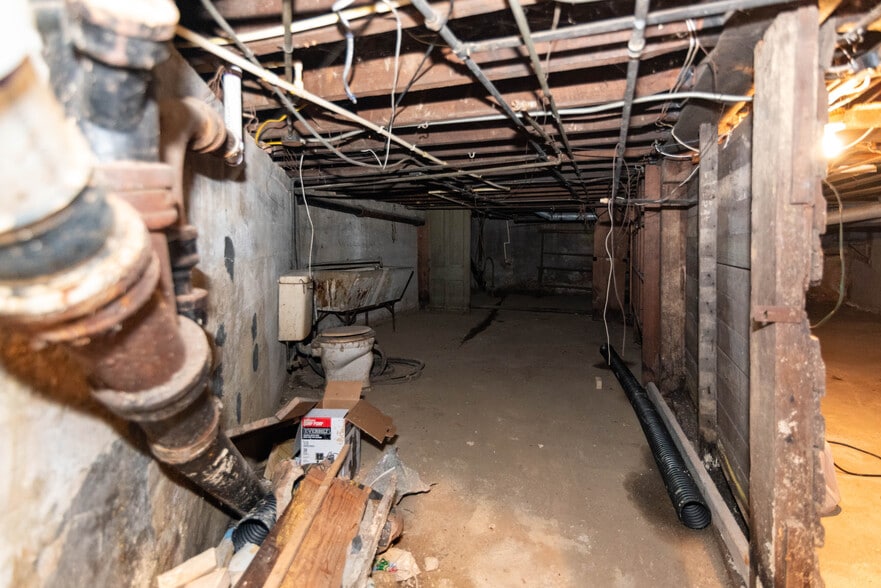More Photos Of 3409 Greenmount Ave, Baltimore Storefront For Sale