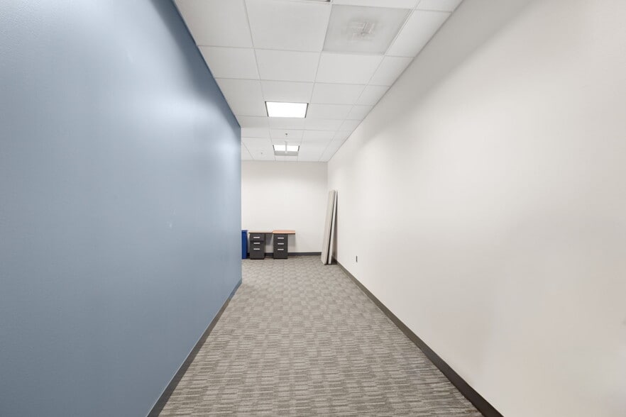 More Photos Of 10 Center St, Stafford Office For Lease