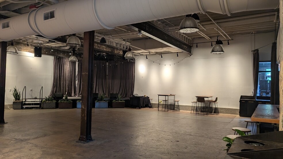 More Photos Of 500 E Davie St, Raleigh Restaurant For Lease