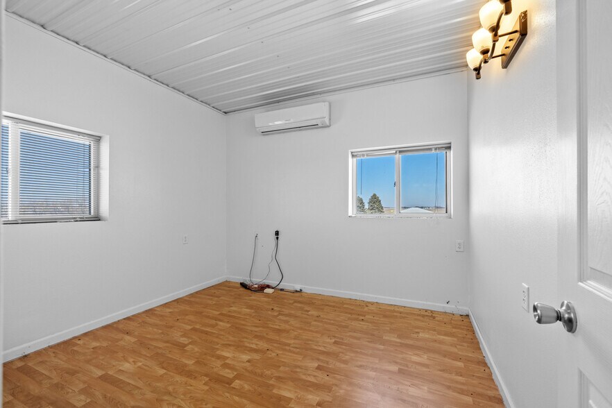 More Photos Of 2708 30th Ave NE, Minot Manufacturing For Sale