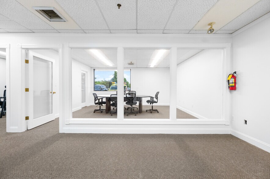 More Photos Of 55 Accord Park Dr, Rockland Office For Lease