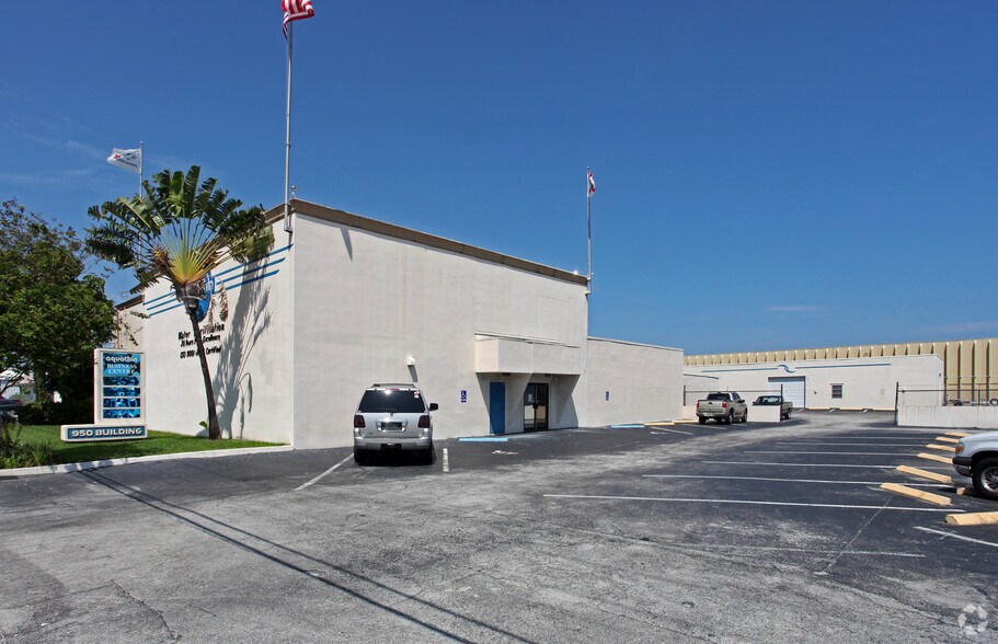 More Photos Of 950 SW 12th Ave, Pompano Beach Manufacturing For Lease