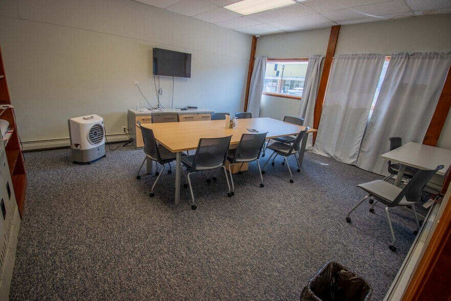 More Photos Of 199 N Michigan Ave, Shelby Office For Sale