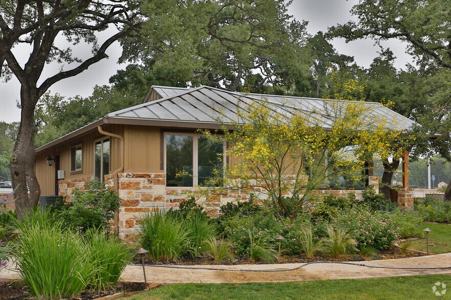 More Photos Of 32255 IH-10 W, Boerne Loft Creative Space For Lease