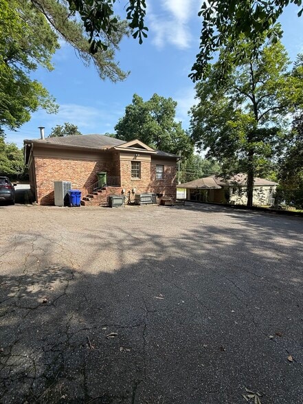 More Photos Of 2908 Macon Rd, Columbus Medical For Sale