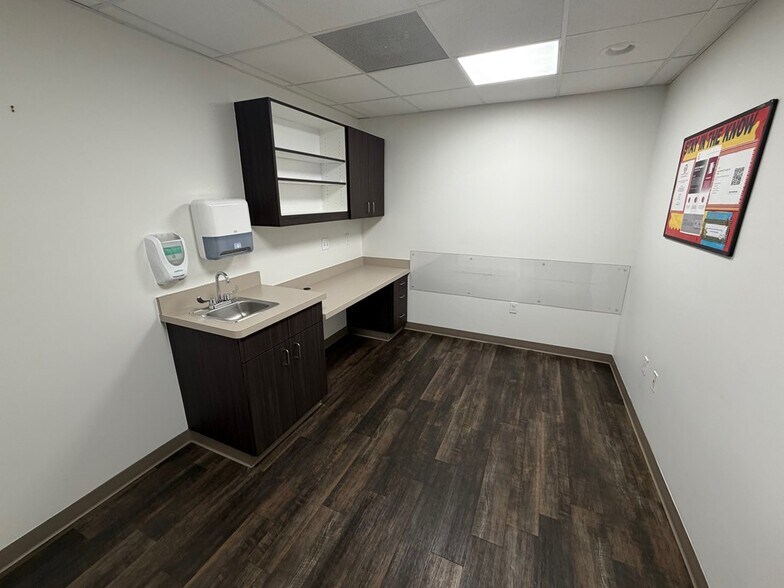More Photos Of 200 Medical Care Way, Dothan Medical For Lease