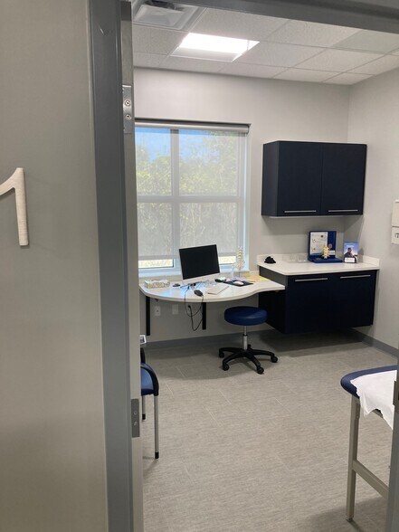 More Photos Of 6637 Gunn Hwy, Tampa Medical For Lease