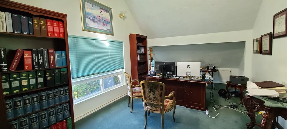 More Photos Of 1415 Liberty St SE, Salem Office For Sale