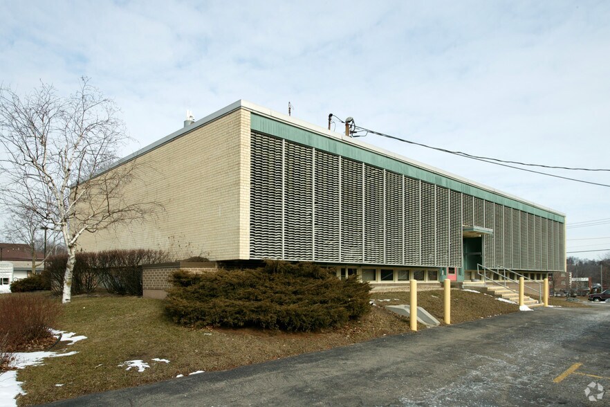 More Photos Of 4414 Regent St, Madison Office For Sale