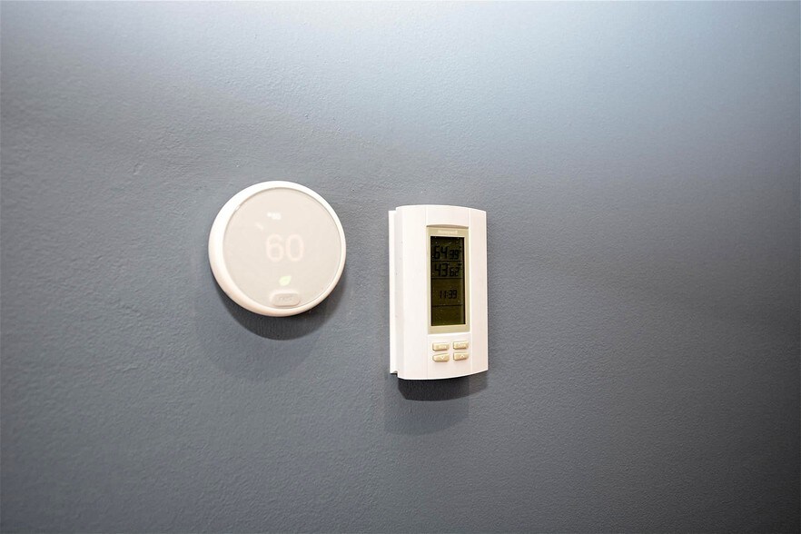 More Photos Of 512 Higgins Rd, Park Ridge Office For Lease