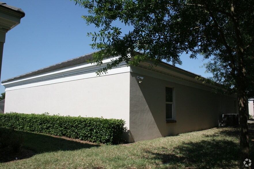 More Photos Of 1749 S Kings Ave, Brandon Coworking Space