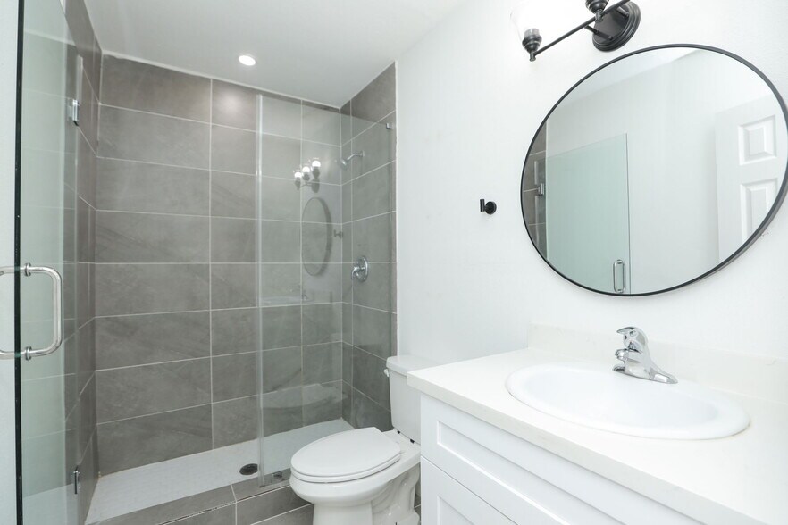 More Photos Of 712 Ball St, Galveston Apartments For Sale
