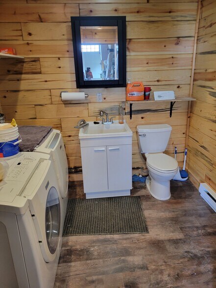 More Photos Of 351 N Main St, Onsted Office For Sale