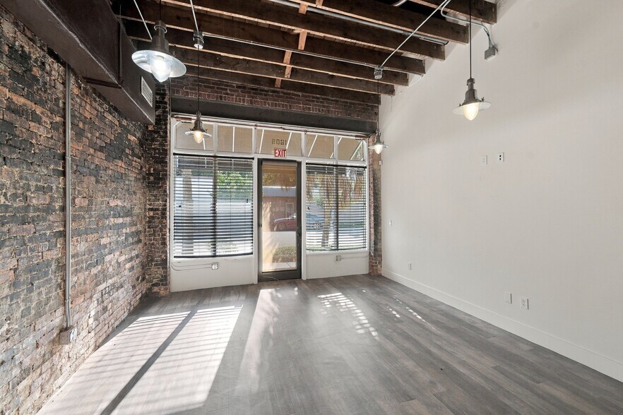 More Photos Of 1602-1608 Walnut St, Jacksonville Restaurant For Sale