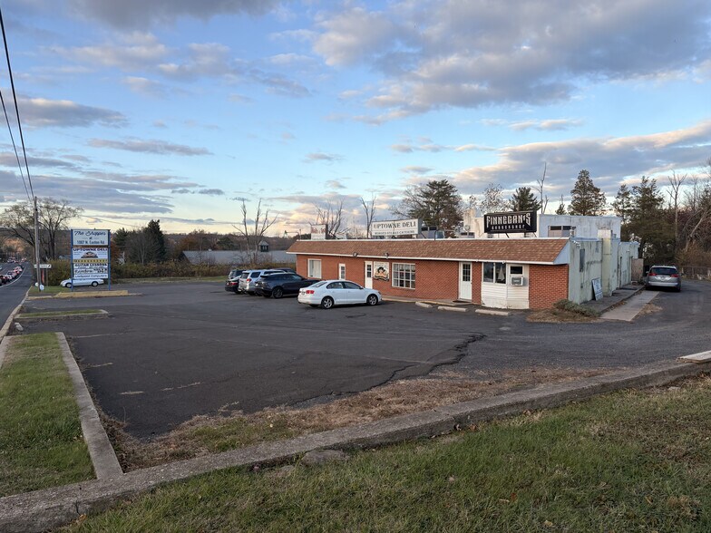 More Photos Of 1007 N Easton Rd, Doylestown Storefront Retail Office For Sale
