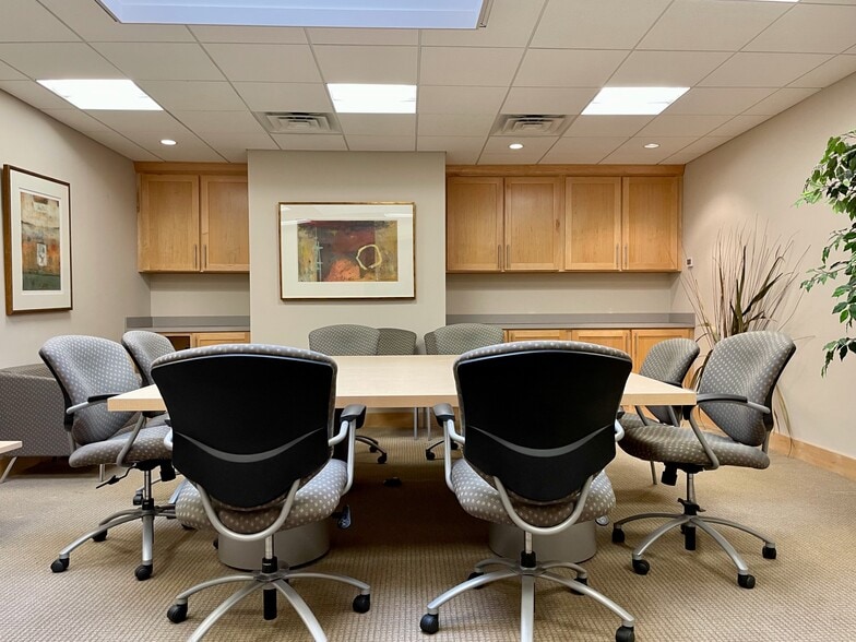 More Photos Of 90 Grove St, Ridgefield Medical For Sale