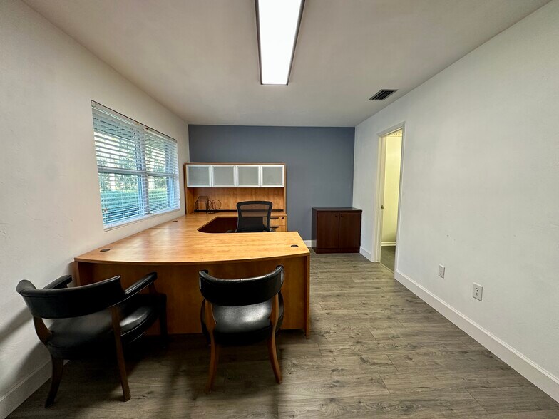 More Photos Of 11820 Turkey Creek Blvd, Alachua Office For Sale