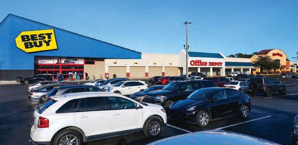 More Photos Of 1400-1480 Apalachee Pky, Tallahassee Unknown For Lease