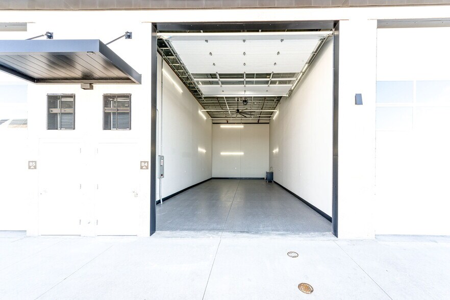 More Photos Of 4390 Regent St, Castle Rock Warehouse For Sale