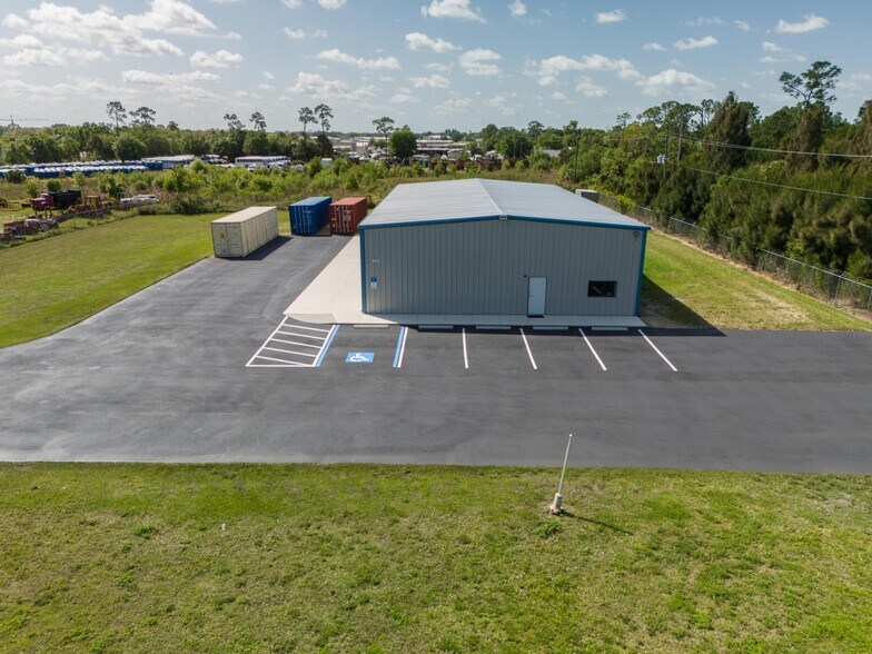 More Photos Of 395 E Lincoln Ave, LaBelle Warehouse For Sale