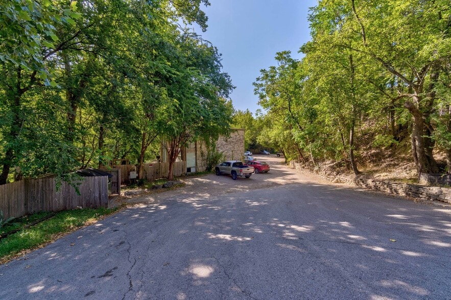 More Photos Of 1801 Westlake Dr, West Lake Hills Land For Sale