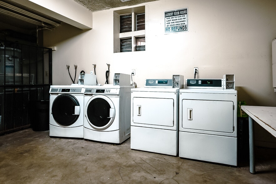 More Photos Of 4956 Romaine St, Los Angeles Apartments For Sale