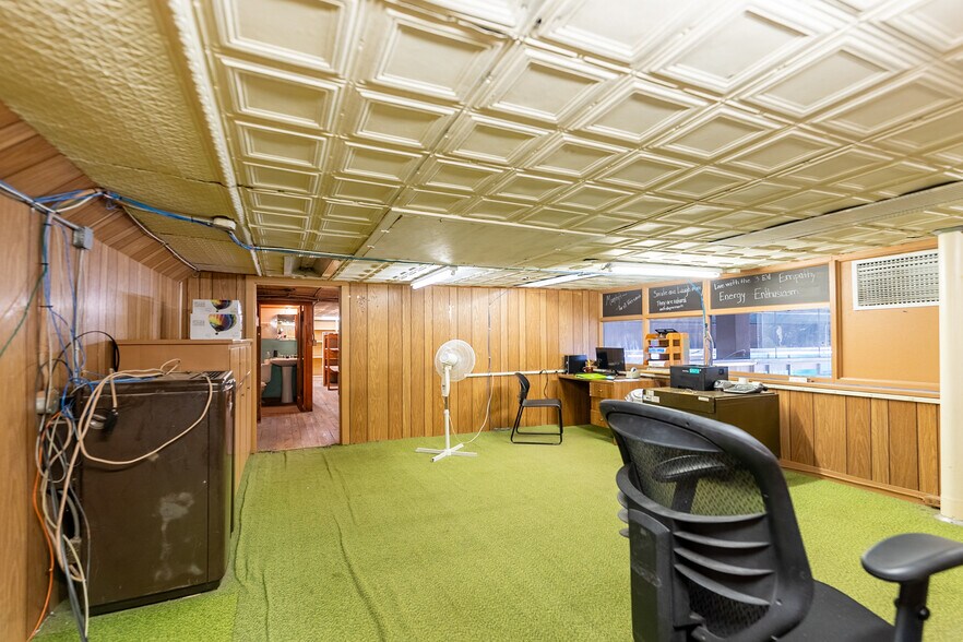 More Photos Of 815 S Main St, Stillwater Storefront Retail Office For Sale