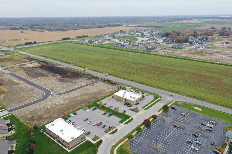 More Photos Of 10927 Parrish Ave, Cedar Lake Fast Food For Lease