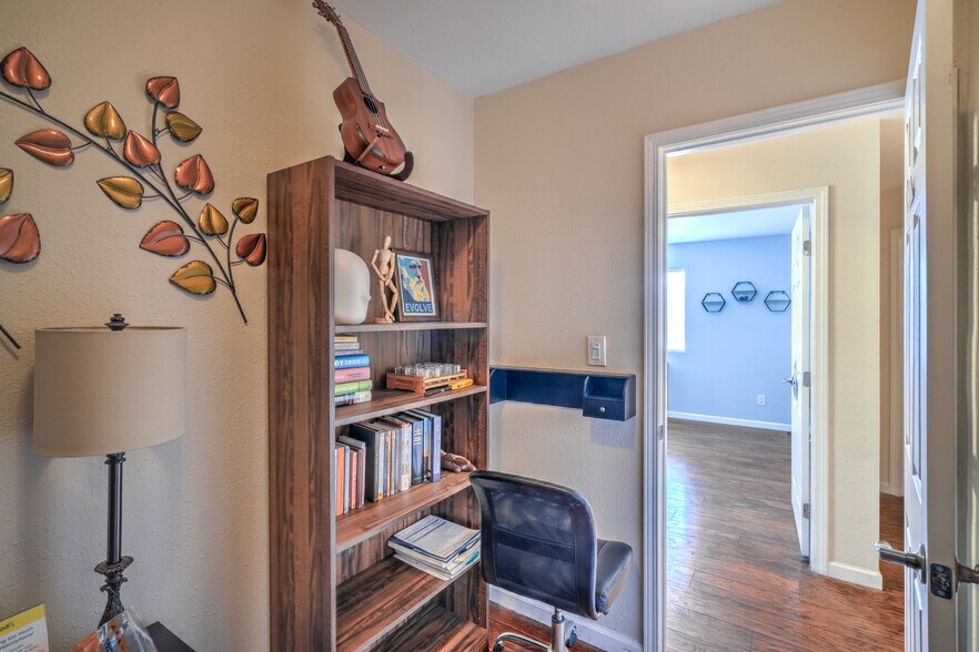 More Photos Of 211 W Atlantic Ave, Henderson Office For Sale