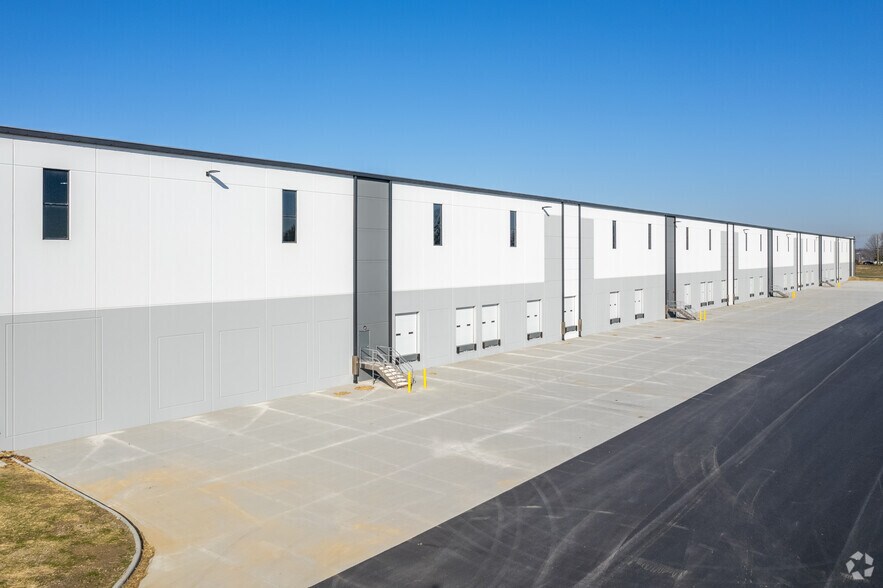 More Photos Of 7050 New Buffington Rd, Florence Warehouse For Sale