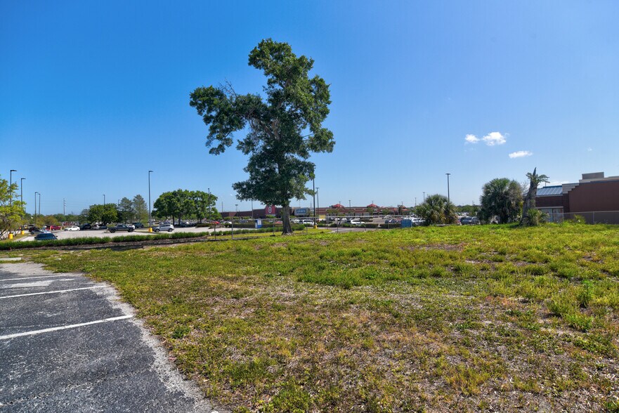 More Photos Of 12945 Seminole Blvd, Largo Office For Lease