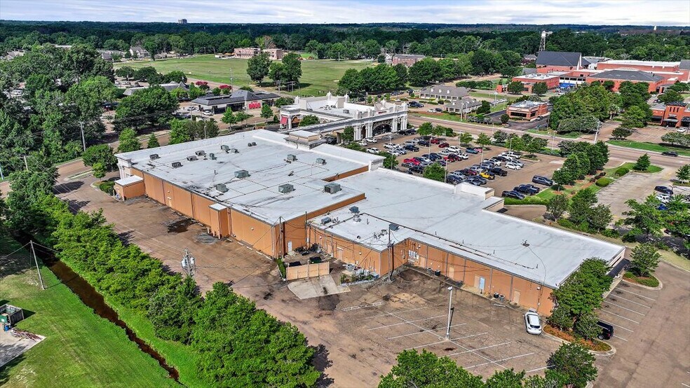 More Photos Of 1020-1038 Highway 51, Madison Unknown For Lease