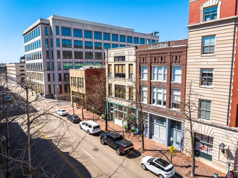More Photos Of 107 S Front St, Memphis Office For Sale