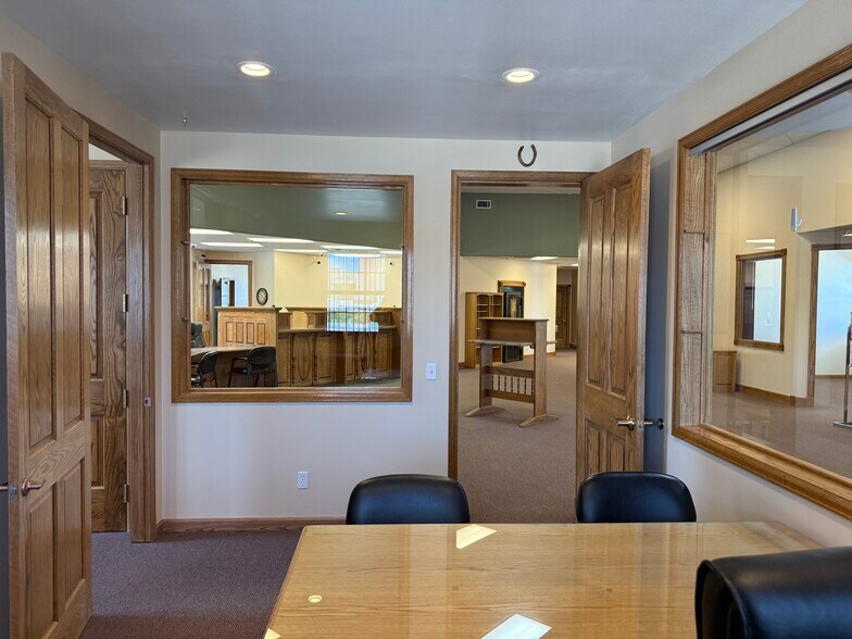 More Photos Of 500 U.S. 50 Business Loop, Olathe General Retail For Sale