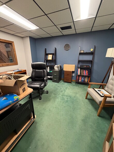 More Photos Of 27013 E Lillian St, Hebron Warehouse For Sale